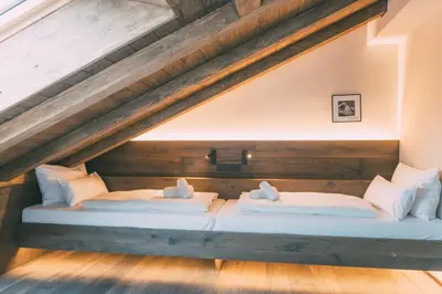 Ein Sitzbereich in der Unterkunft LIVALPIN Chalet - with private Sauna & Whirlpool