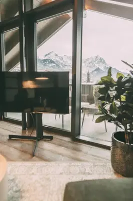 Ein allgemeiner Bergblick oder ein Berglick von der Ferienwohnung aus