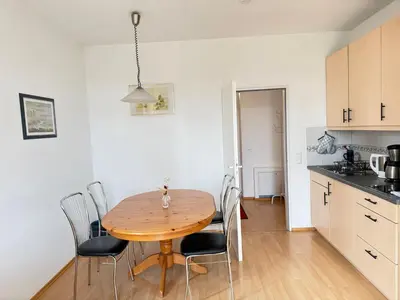 Küche/Küchenzeile in der Unterkunft Ferienwohnung in Andechs am Ammersee
