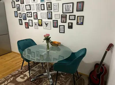 Ein Sitzbereich in der Unterkunft Beautiful 2-bedroom apartment in Munich center