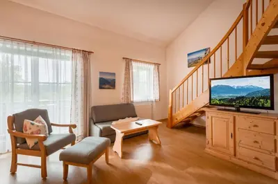 TV/Unterhaltungsangebot in der Unterkunft 4 Star Maisonnette mit Kaiser Blick, Sauna, Schwimmbad