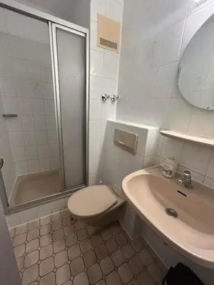 Ein Badezimmer in der Unterkunft 2-Rent Group Hostel Rooms AUB162