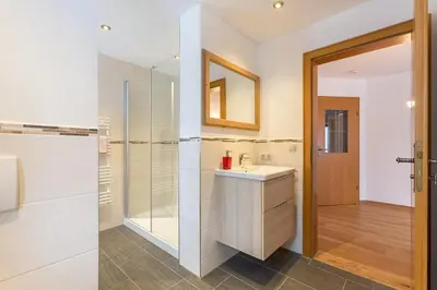Ein Badezimmer in der Unterkunft Schusterhof Urlaub auf dem Bauernhof