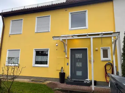 Das Gebäude in dem sich das Privatzimmer befindet