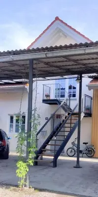 Das Gebäude in dem sich die Ferienwohnung befindet