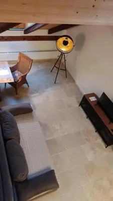 Ein Sitzbereich in der Unterkunft Ferienwohnung am alten Kino