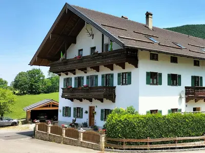 Das Gebäude in dem sich der Bauernhof befindet