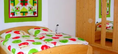 Ein Bett oder Betten in einem Zimmer der Unterkunft Alter Ledererhof