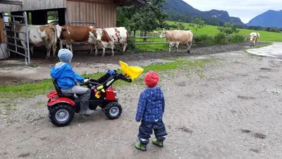 Kinder, die in der Unterkunft Knogler-Bauer übernachten