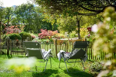 Ein Garten an der Unterkunft Chalet Dahoam