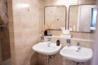 Ein Badezimmer in der Unterkunft Platz für 8 Pers - C4S Come4Stay Monteure 