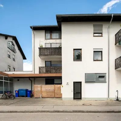 Das Gebäude in dem sich die Ferienwohnung befindet