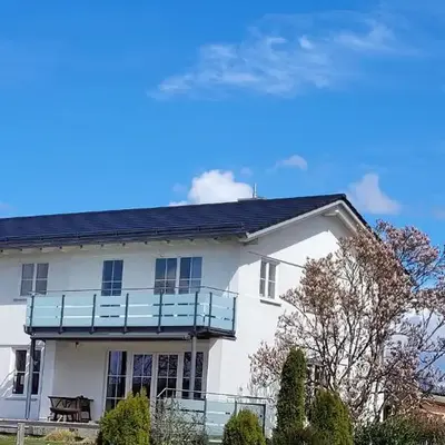 Super Ferienwohnung mit zwei Schlafzimmern und Fitnessraum süd-östlich von München