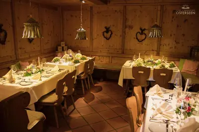 Ein Restaurant oder anderes Speiselokal in der Unterkunft Hotel & Landgasthof Osterseen