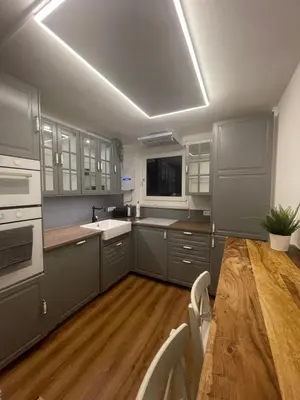 Küche/Küchenzeile in der Unterkunft Stylisches Apartment mit Dachterrasse und Whirlpool