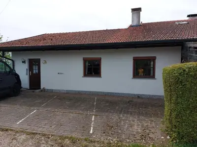 Das Gebäude in dem sich die Ferienwohnung befindet