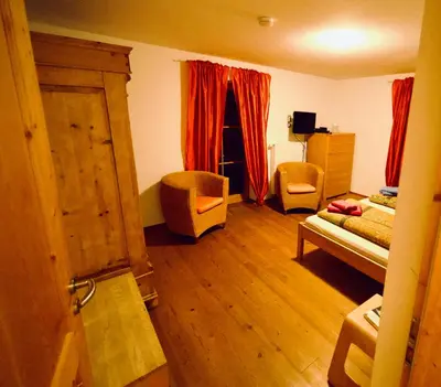 TV/Unterhaltungsangebot in der Unterkunft Haus Schwänli mit Kachelofen und Sauna