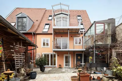 Das Gebäude in dem sich die Ferienwohnung befindet