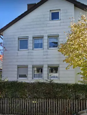Das Gebäude in dem sich die Ferienwohnung befindet