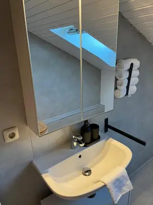 Ein Badezimmer in der Unterkunft Sorglos in Poing - Messe München, Marienplatz, Therme Erding
