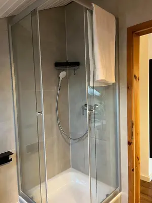 Ein Badezimmer in der Unterkunft Sorglos in Poing - Messe München, Marienplatz, Therme Erding