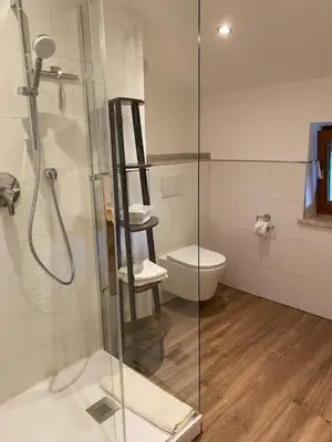 Ein Badezimmer in der Unterkunft Waldgasthof Pension Baodwirt