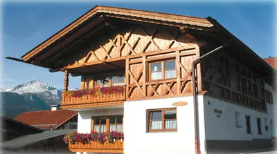 Ein allgemeiner Bergblick oder ein Berglick von der Ferienwohnung aus