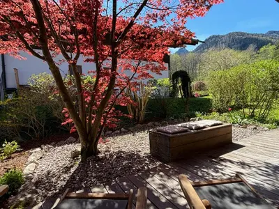 Ein allgemeiner Bergblick oder ein Berglick von der Ferienwohnung aus