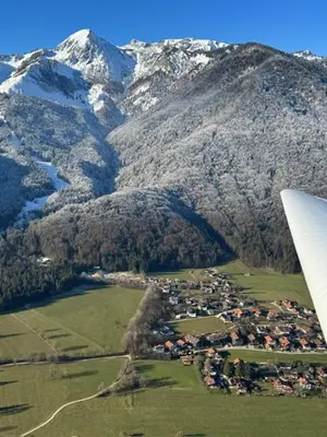 Ein allgemeiner Bergblick oder ein Berglick von der Ferienwohnung aus
