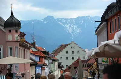 Ein allgemeiner Bergblick oder ein Berglick von der Ferienwohnung aus
