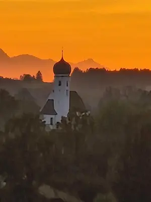 Blick auf den Sonnenuntergang/Sonnenaufgang von der Ferienwohnung aus oder aus der Nähe