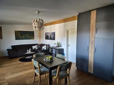 Ein Sitzbereich in der Unterkunft Ferienwohnung Mariposa