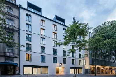 Das Gebäude in dem sich das Aparthotel befindet