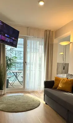 TV/Unterhaltungsangebot in der Unterkunft DUTTI'S HOME - 1 Zimmer Apartment, Küche, Self-Check-in, Stellplatz