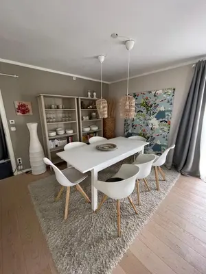 Ein Sitzbereich in der Unterkunft Architekten-Villa, moderne 220qm, 4 Schlafzimmer, Garten