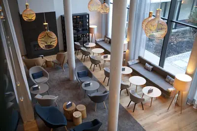 Ein Restaurant oder anderes Speiselokal in der Unterkunft Fürstenfelder Hotel
