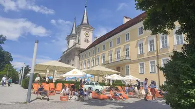 Grundriss der Unterkunft Grosse Wohnung mit Garten und Bergblick