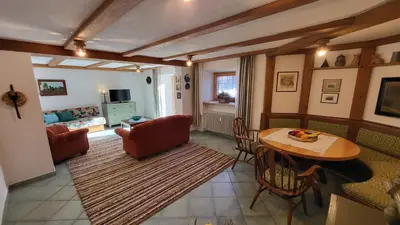 Grundriss der Unterkunft Grosse Wohnung mit Garten und Bergblick