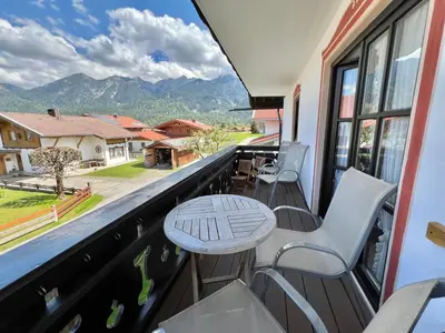 Ein allgemeiner Bergblick oder ein Berglick von der Ferienwohnung aus
