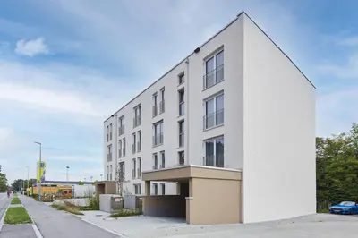 Das Gebäude in dem sich das Aparthotel befindet