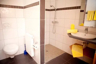Ein Badezimmer in der Unterkunft GS Hotel Mindelheim