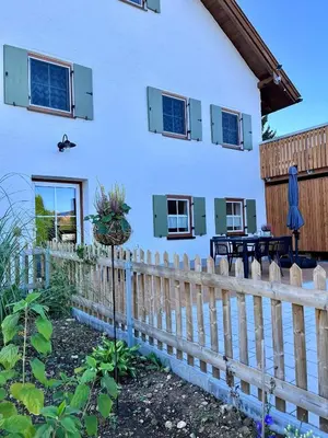Ein Garten an der Unterkunft Ferienwohnung 
