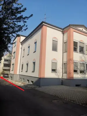 Das Gebäude in dem sich die Ferienwohnung befindet
