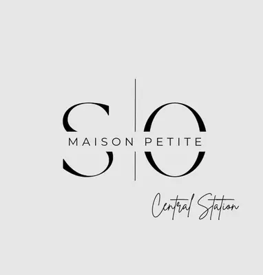 Ein Zertifikat, Auszeichnung, Logo oder anderes Dokument, das in der Unterkunft SO Maison Petite ausgestellt ist