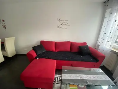 Ein Sitzbereich in der Unterkunft Attractive 2 room apartment south of Munich