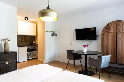 Küche/Küchenzeile in der Unterkunft Marie - serviced Apartments an der Messe München