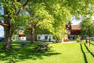 Ein Garten an der Unterkunft Thalerbauer Ferienwohnungen