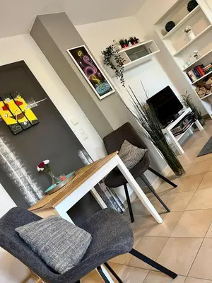 TV/Unterhaltungsangebot in der Unterkunft Schönes Appartement mit Terrasse und nur 5 Min zur SBahn