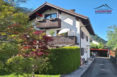 Das Gebäude in dem sich die Ferienwohnung befindet