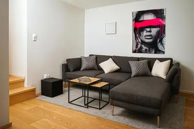 Ein Sitzbereich in der Unterkunft Zentral und Modern, komfortable Luxuswohnung, Isarnähe